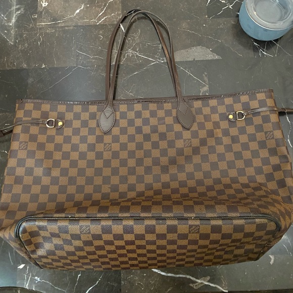 Authentic Louis Vuitton Damier Neverfull GM - Picture 3 of 6